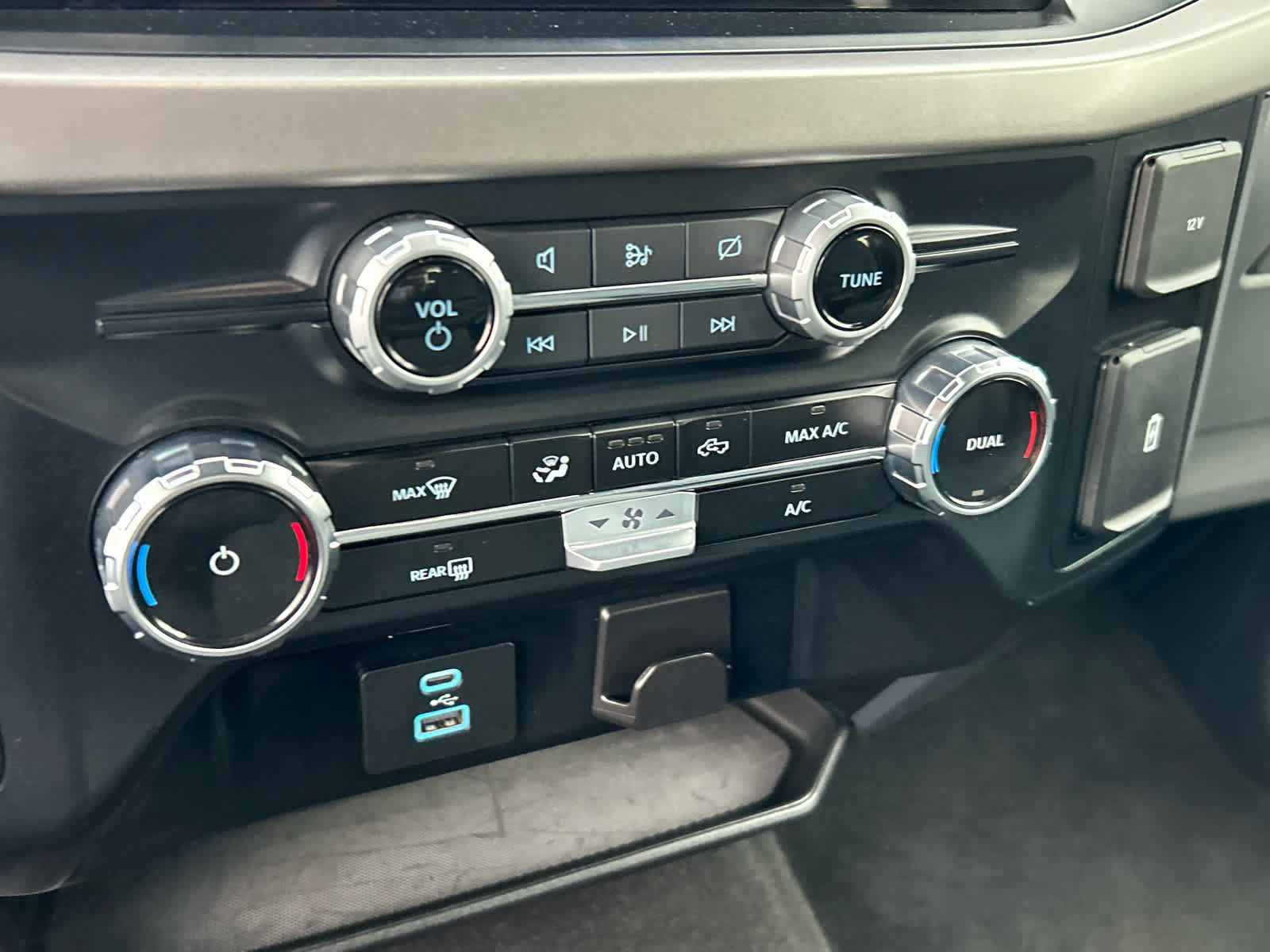 Certified 2024 Ford F150 XLT image 31