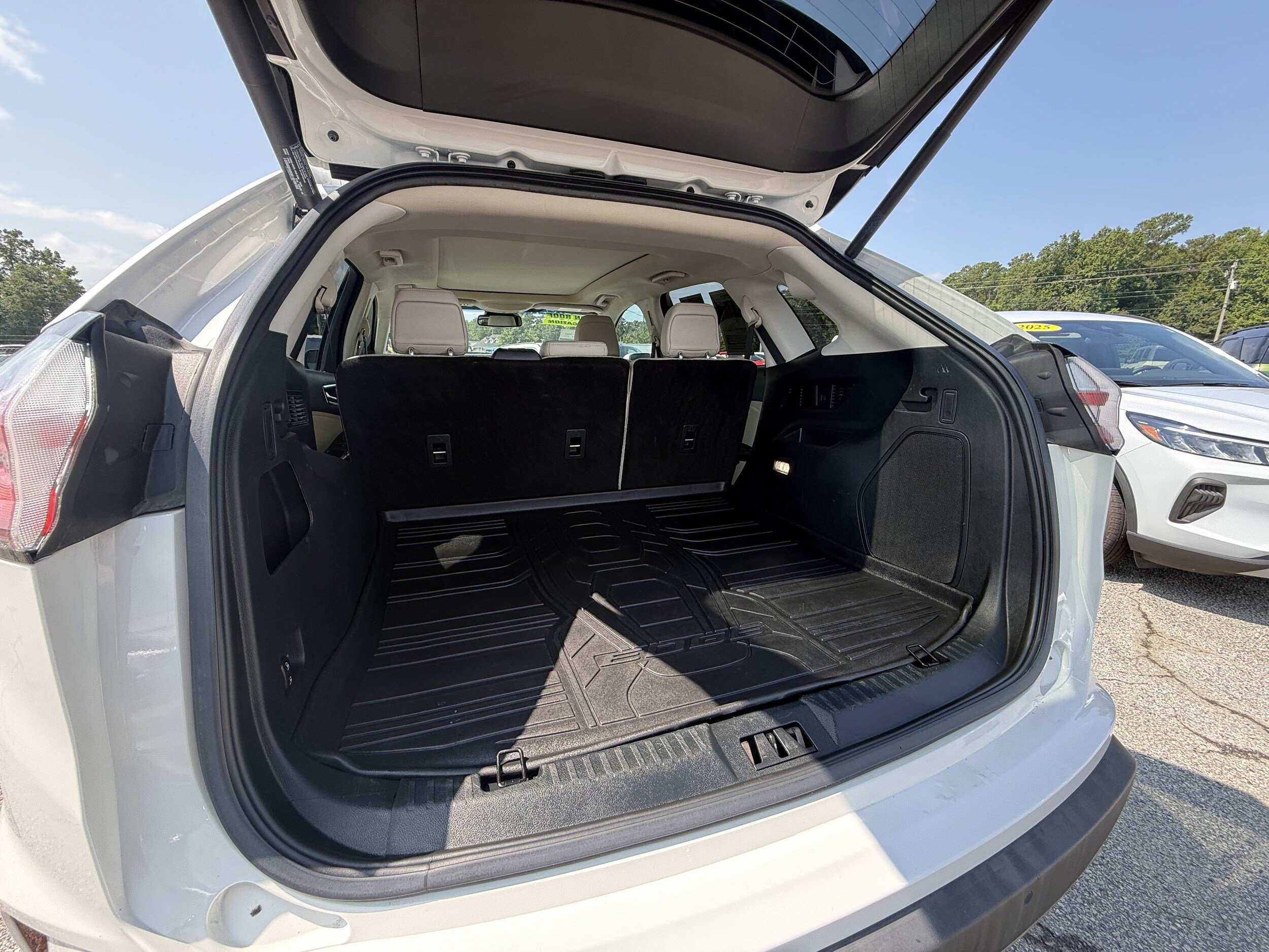 Certified 2020 Ford Edge Titanium FWD image 26