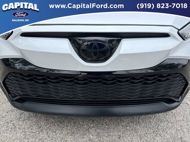 Used 2025 Toyota Corolla Cross AWD Hybrid w/ Moonroof Package image 10