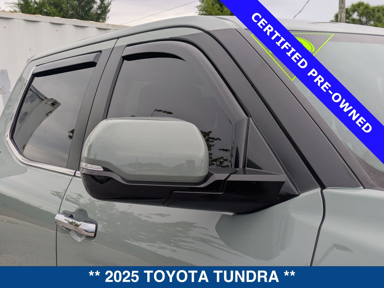 Used 2025 Toyota Tundra Limited AWD/4WD image 11