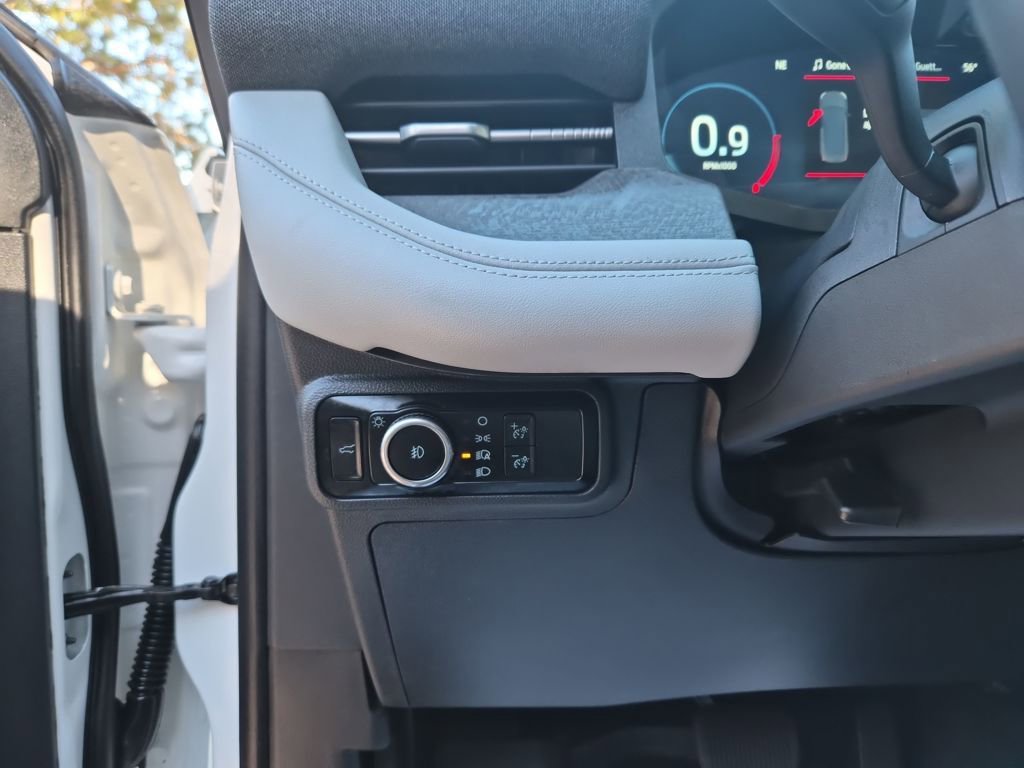 Certified 2025 Ford Explorer Platinum w/ LUX Leather Package image 13