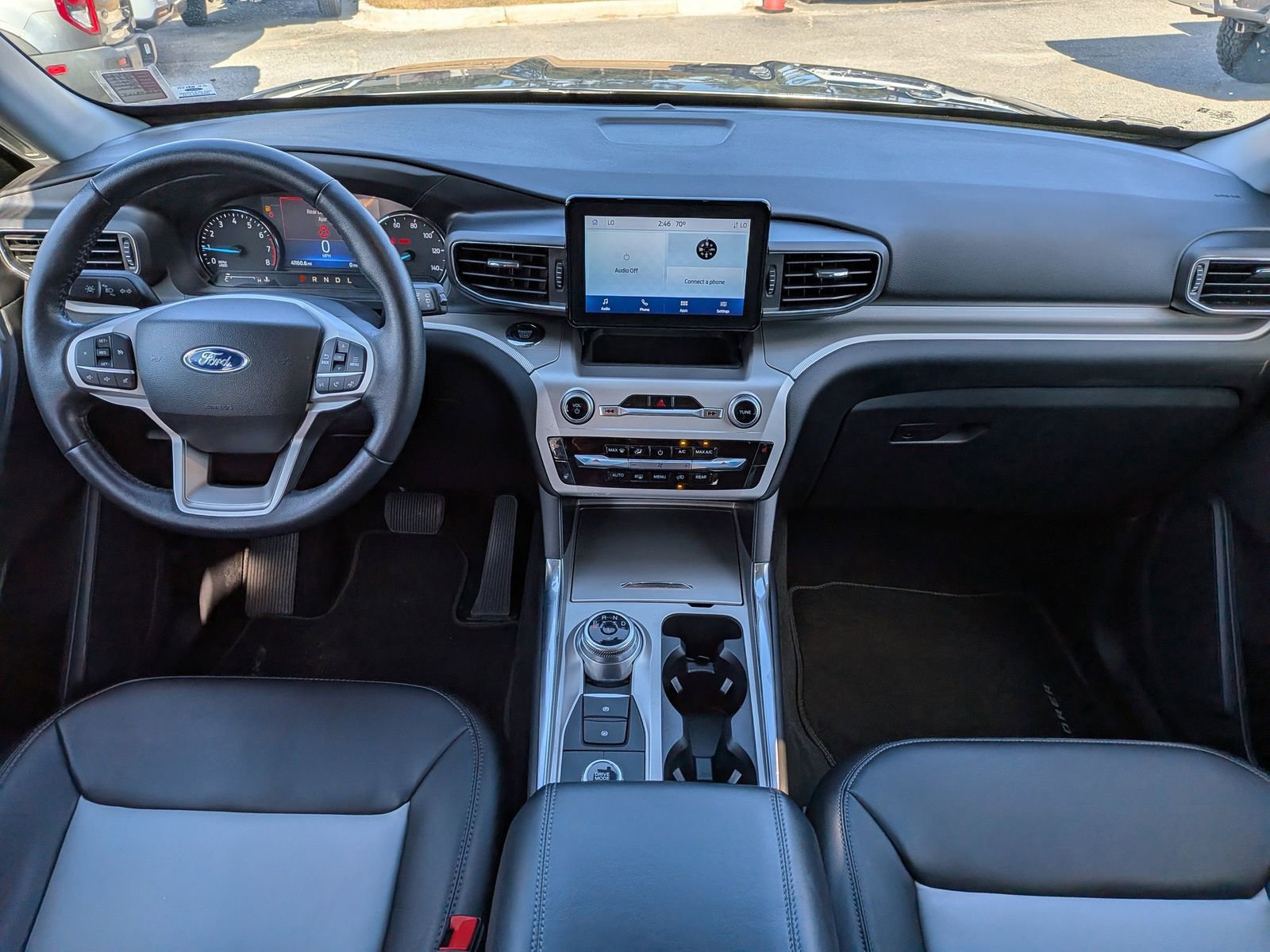 Certified 2022 Ford Explorer XLT w/ Equipment Group 202A image 19