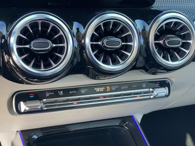 Used 2023 Mercedes-Benz EQB 300 4MATIC image 17