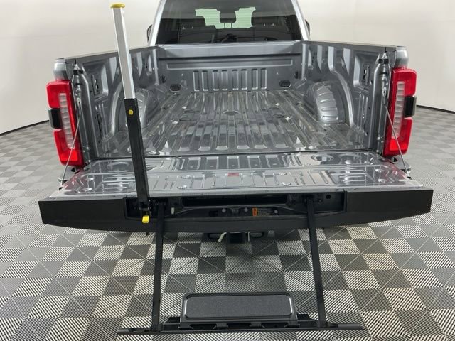 Certified 2025 Ford F450 Lariat w/ FX4 Off-Road Package AWD/4WD image 7