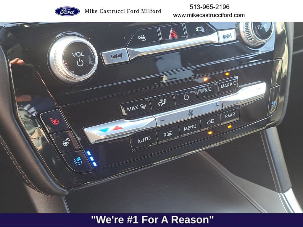 Certified 2022 Ford Explorer Platinum w/ Equipment Group 601A image 15