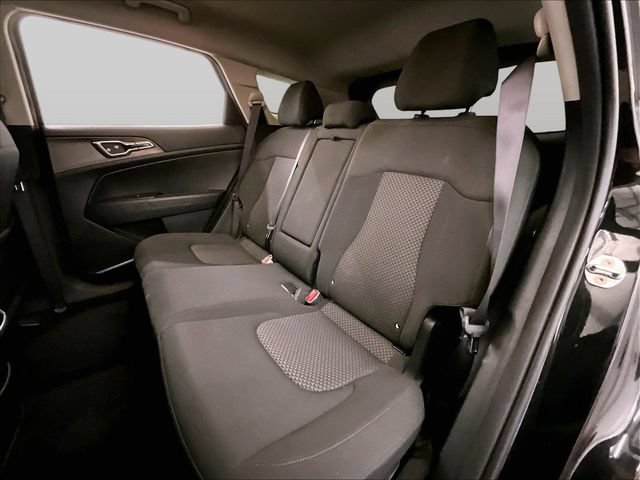 Used 2023 Kia Sportage LX FWD image 25