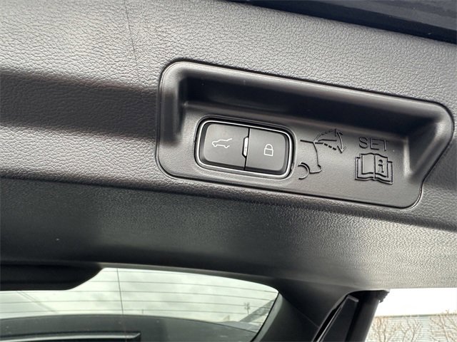 Certified 2022 Ford Explorer XLT w/ Equipment Group 202A image 45