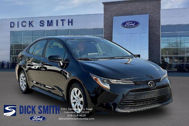 Used 2024 Toyota Corolla LE FWD image 3