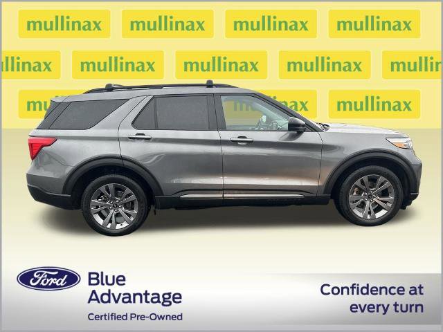 Certified 2022 Ford Explorer XLT w/ Equipment Group 202A image 2