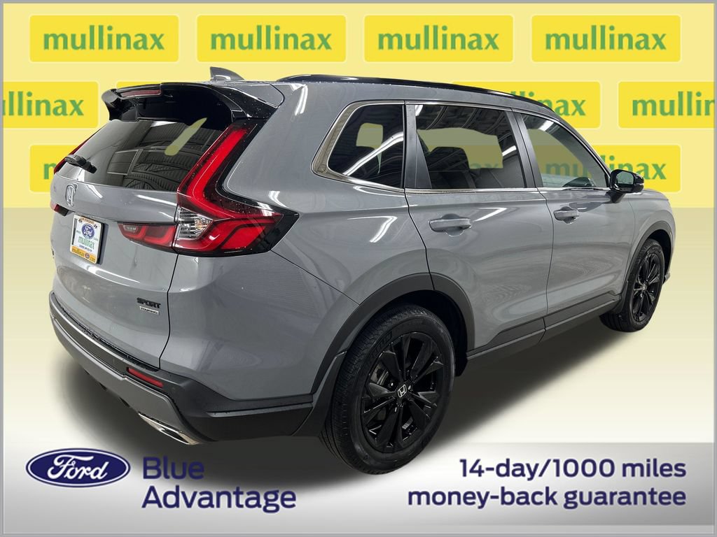 Used 2024 Honda CR-V Sport Touring image 3