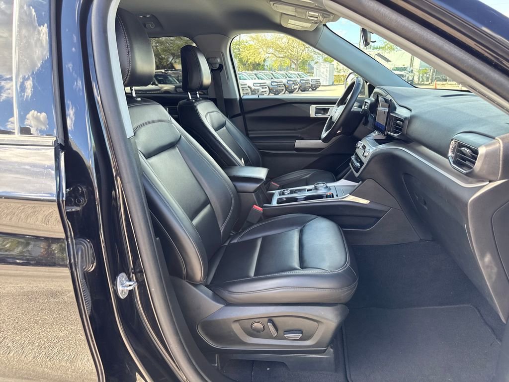 Certified 2023 Ford Explorer XLT w/ Equipment Group 202A image 22
