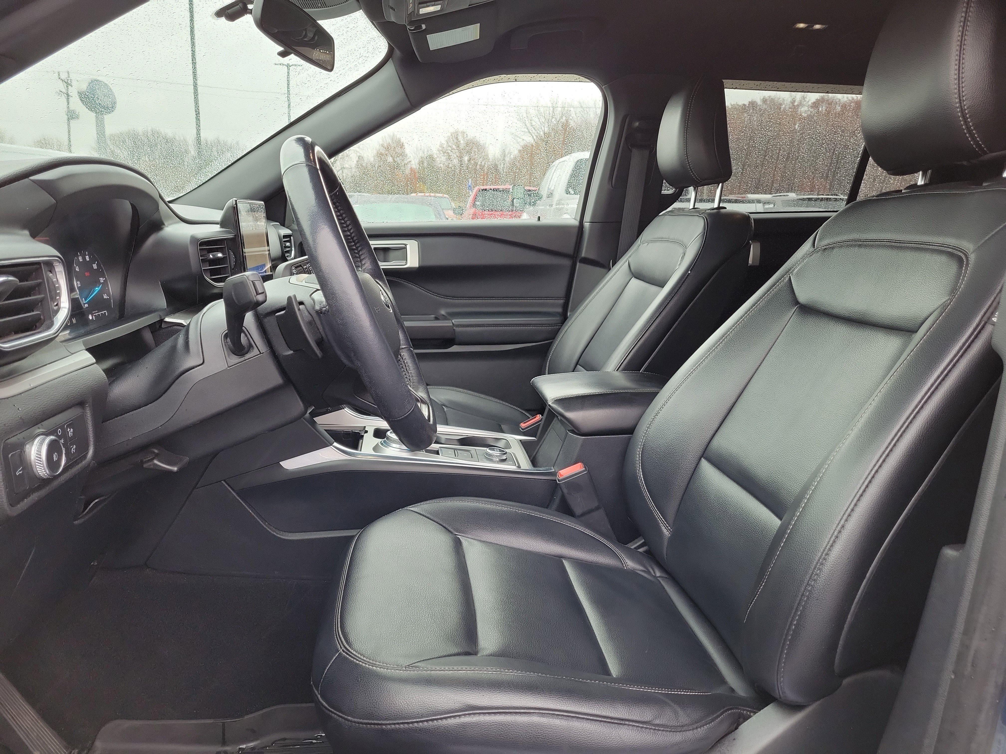 Certified 2020 Ford Explorer XLT w/ Equipment Group 202A image 21