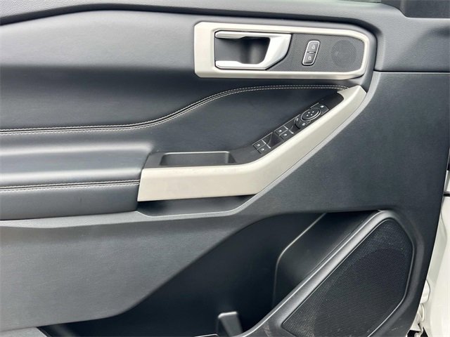 Certified 2022 Ford Explorer XLT w/ Equipment Group 202A image 27