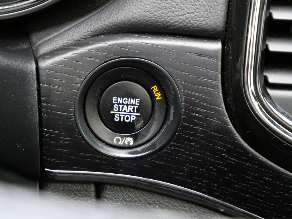 Used 2021 Jeep Grand Cherokee High Altitude AWD/4WD image 22