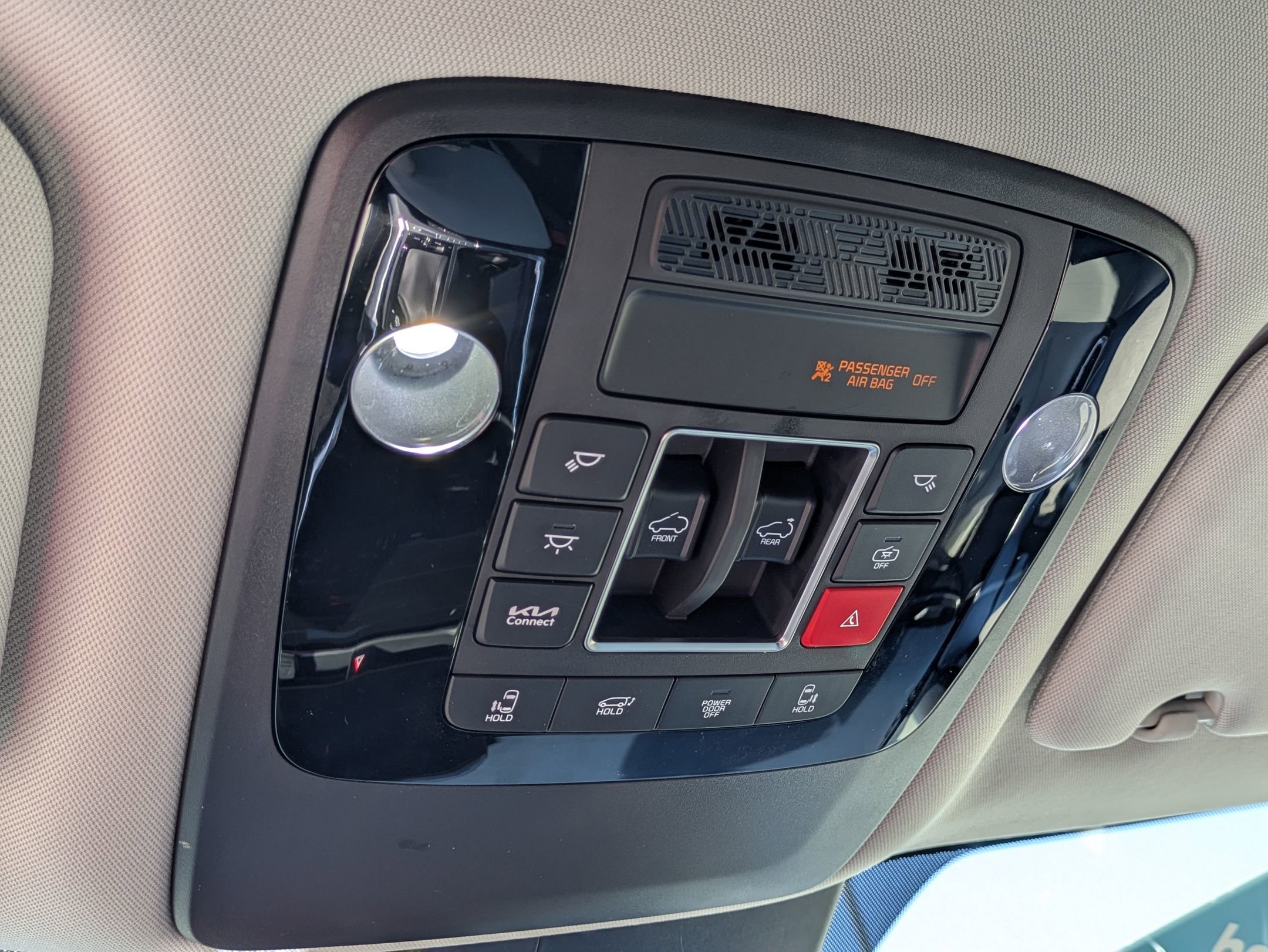 Used 2025 Kia Carnival SX Prestige FWD image 27