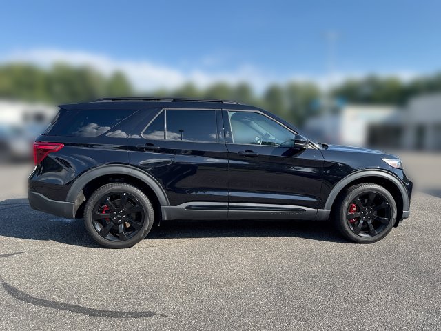 Certified 2023 Ford Explorer ST w/ Equipment Group 401A AWD/4WD image 9