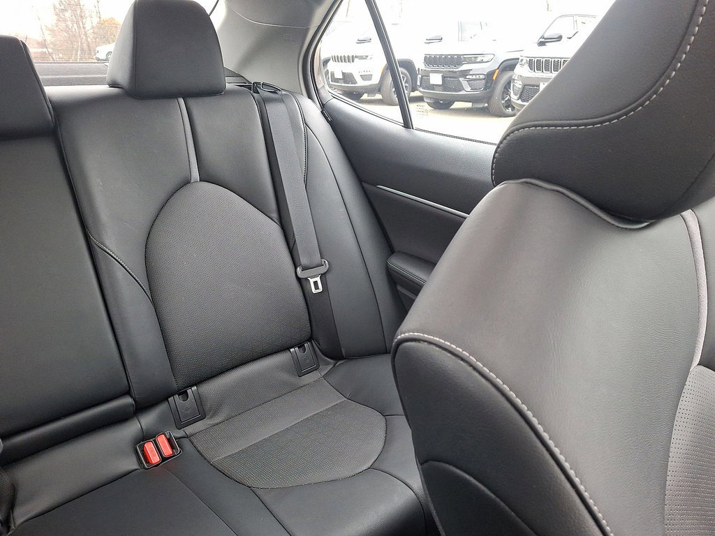 Used 2021 Toyota Camry XSE image 19