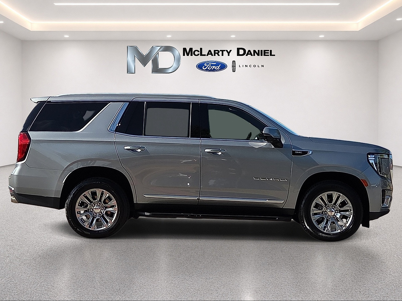 Used 2023 GMC Yukon Denali AWD/4WD image 6