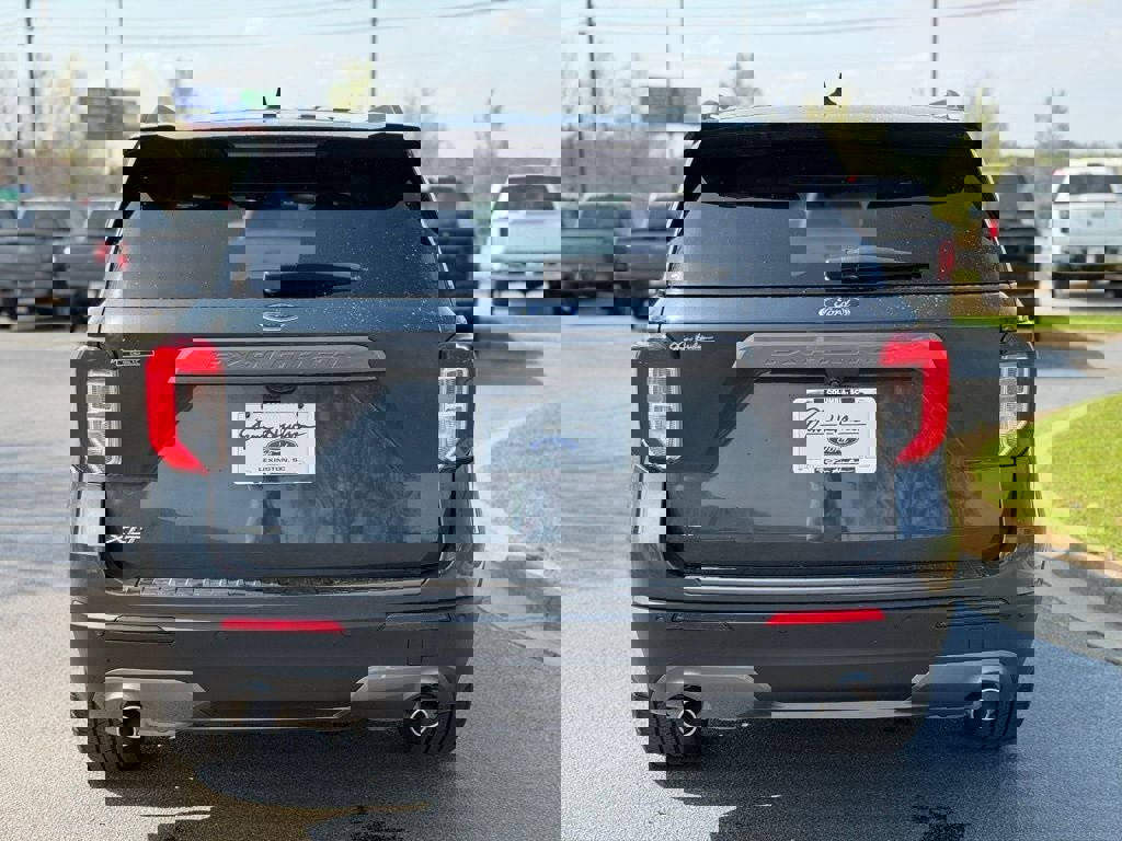 Certified 2023 Ford Explorer XLT w/ Equipment Group 202A image 3