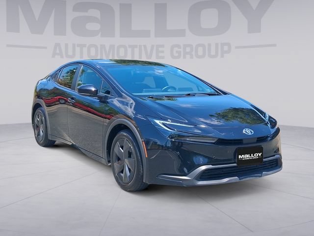 Used 2025 Toyota Prius LE FWD image 7
