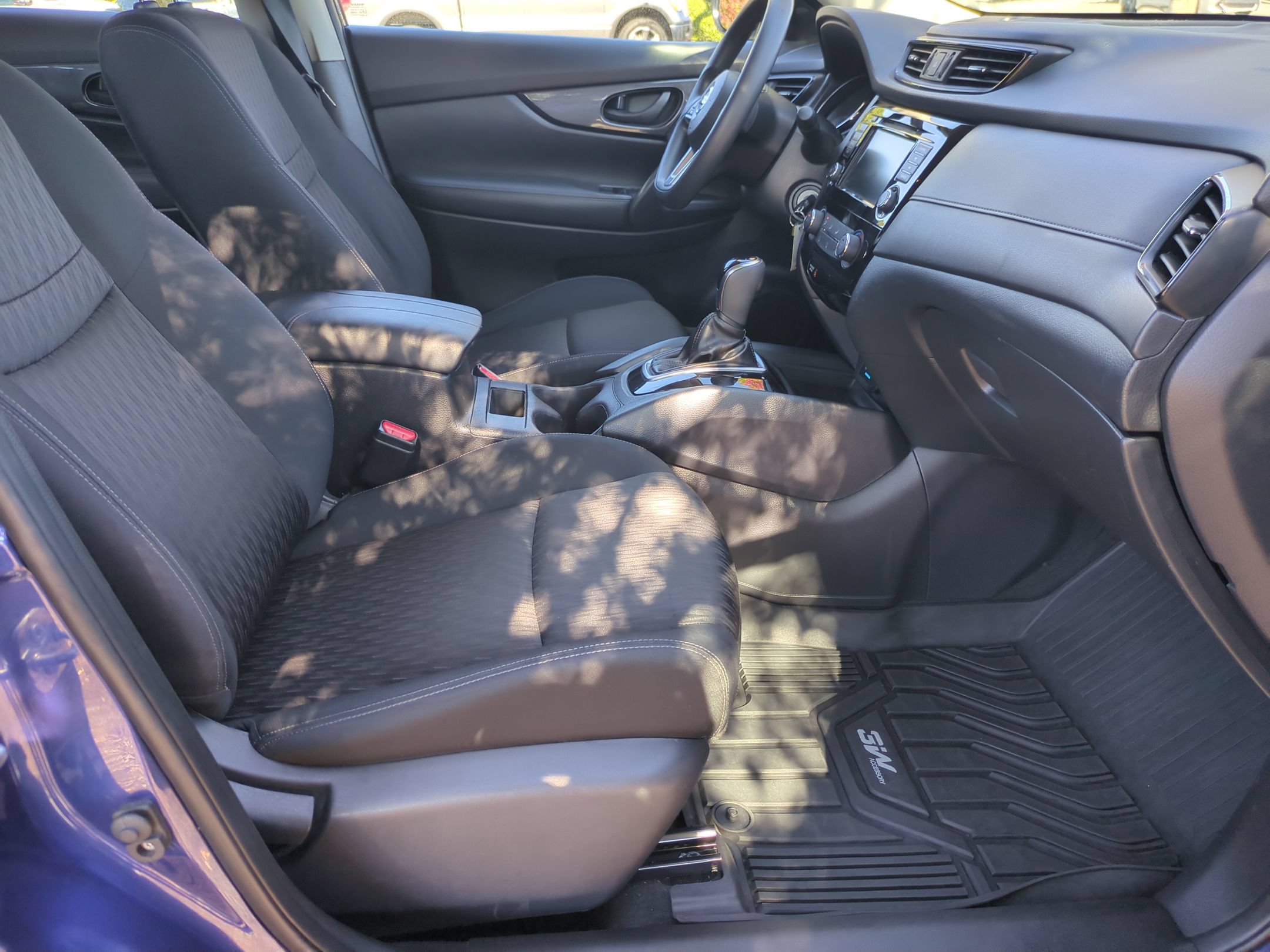 Used 2019 Nissan Rogue S AWD/4WD image 32