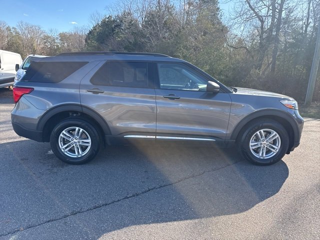 Certified 2022 Ford Explorer XLT w/ Equipment Group 202A image 2