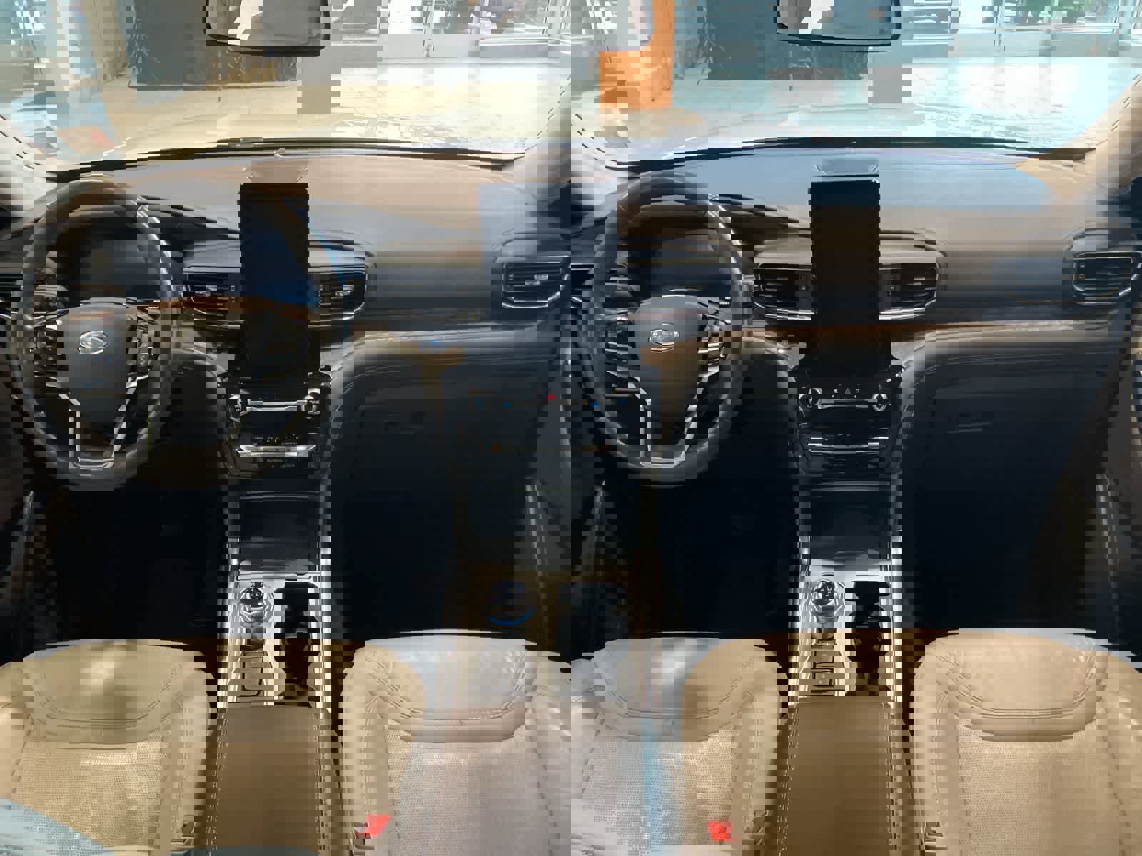 Certified 2022 Ford Explorer Platinum w/ Equipment Group 601A image 26