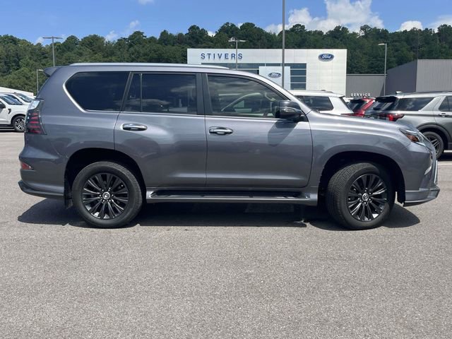 Used 2023 Lexus GX 460 Premium w/ Accessory Package AWD/4WD image 2