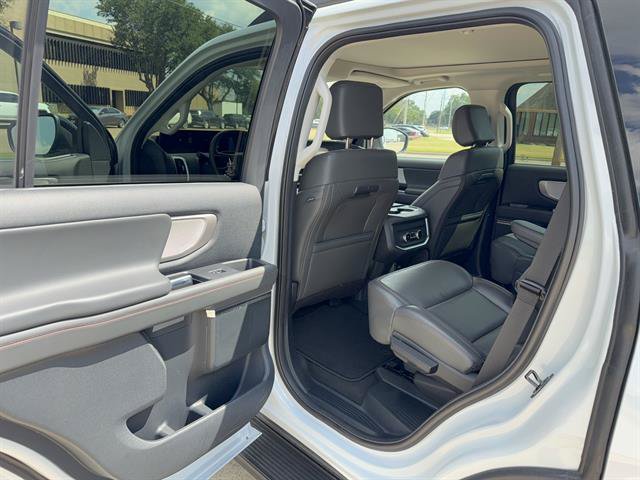 Certified 2025 Ford Expedition Active RWD image 9
