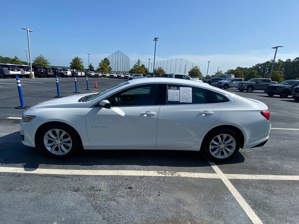 Used 2025 Chevrolet Malibu LT FWD image 4