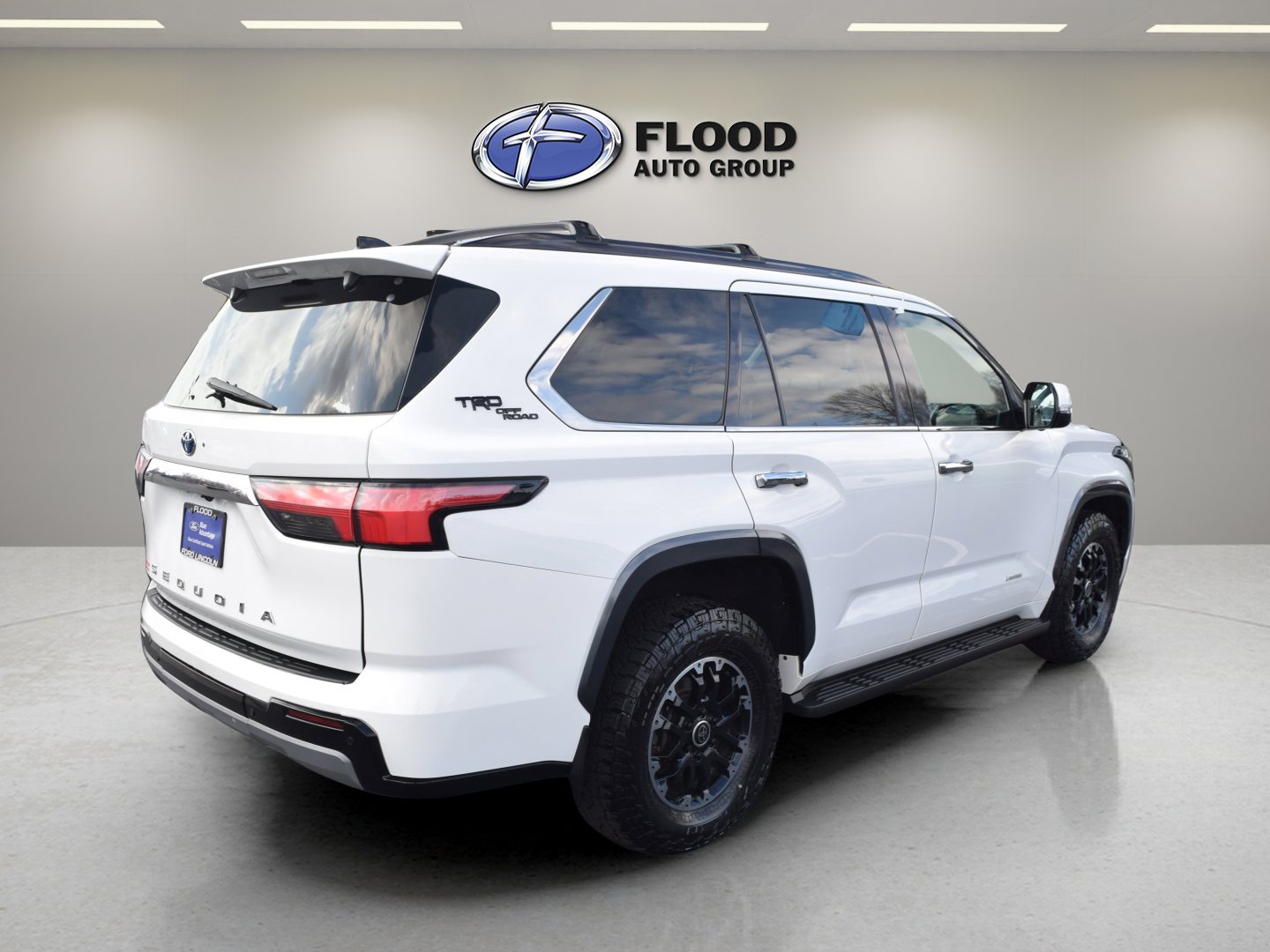 Used 2023 Toyota Sequoia Limited w/ TRD Off-Road Package AWD/4WD image 4