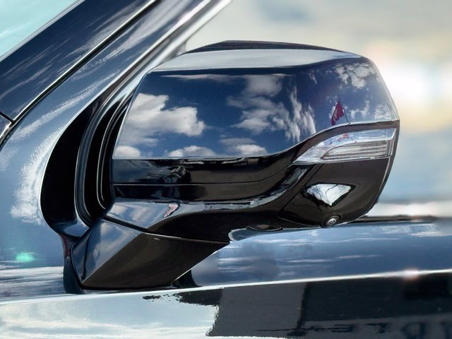 Used 2025 GMC Yukon AT4 Ultimate AWD/4WD image 12