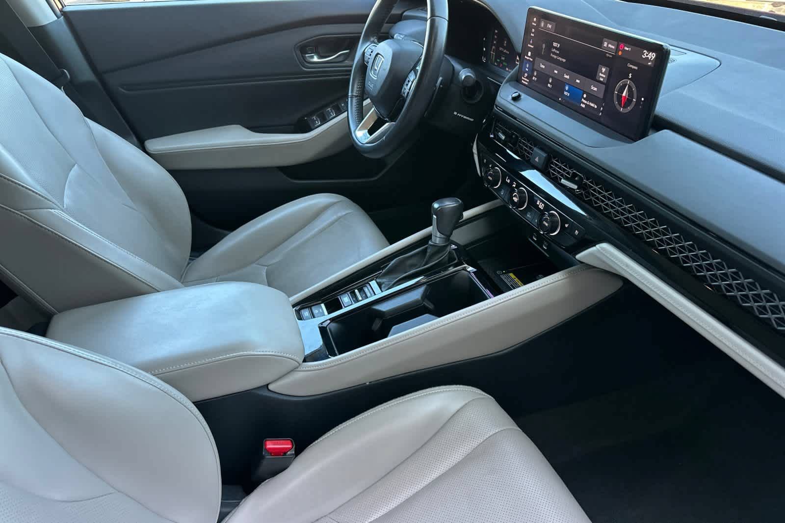 Used 2023 Honda Accord Touring image 16