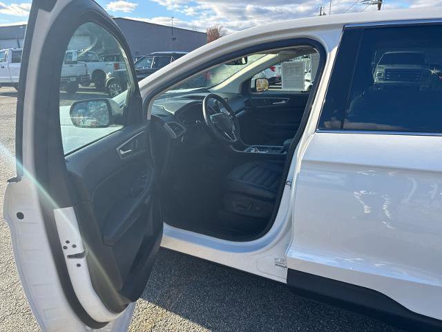 Certified 2022 Ford Edge SEL w/ Convenience Package image 6