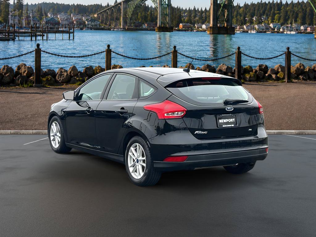 Certified 2017 Ford Focus SE FWD image 6