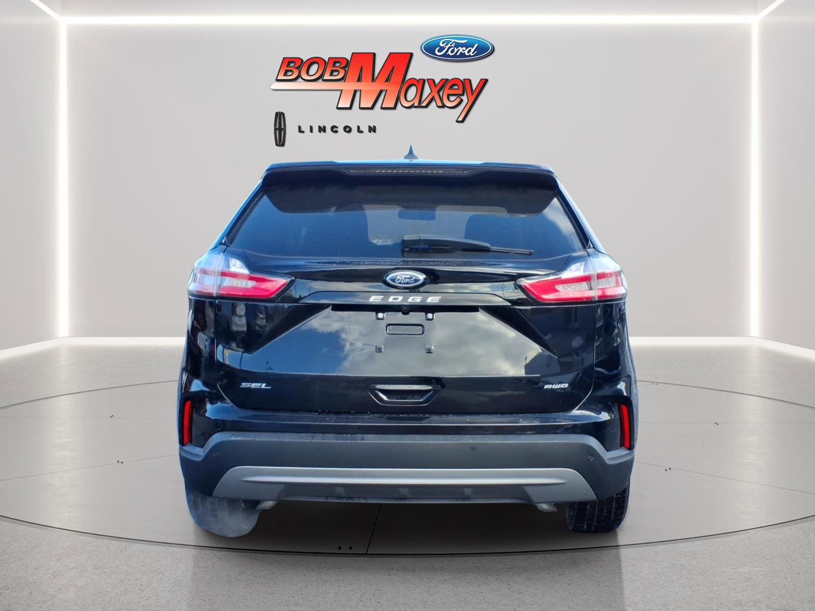 Certified 2024 Ford Edge SEL w/ Convenience Package image 3