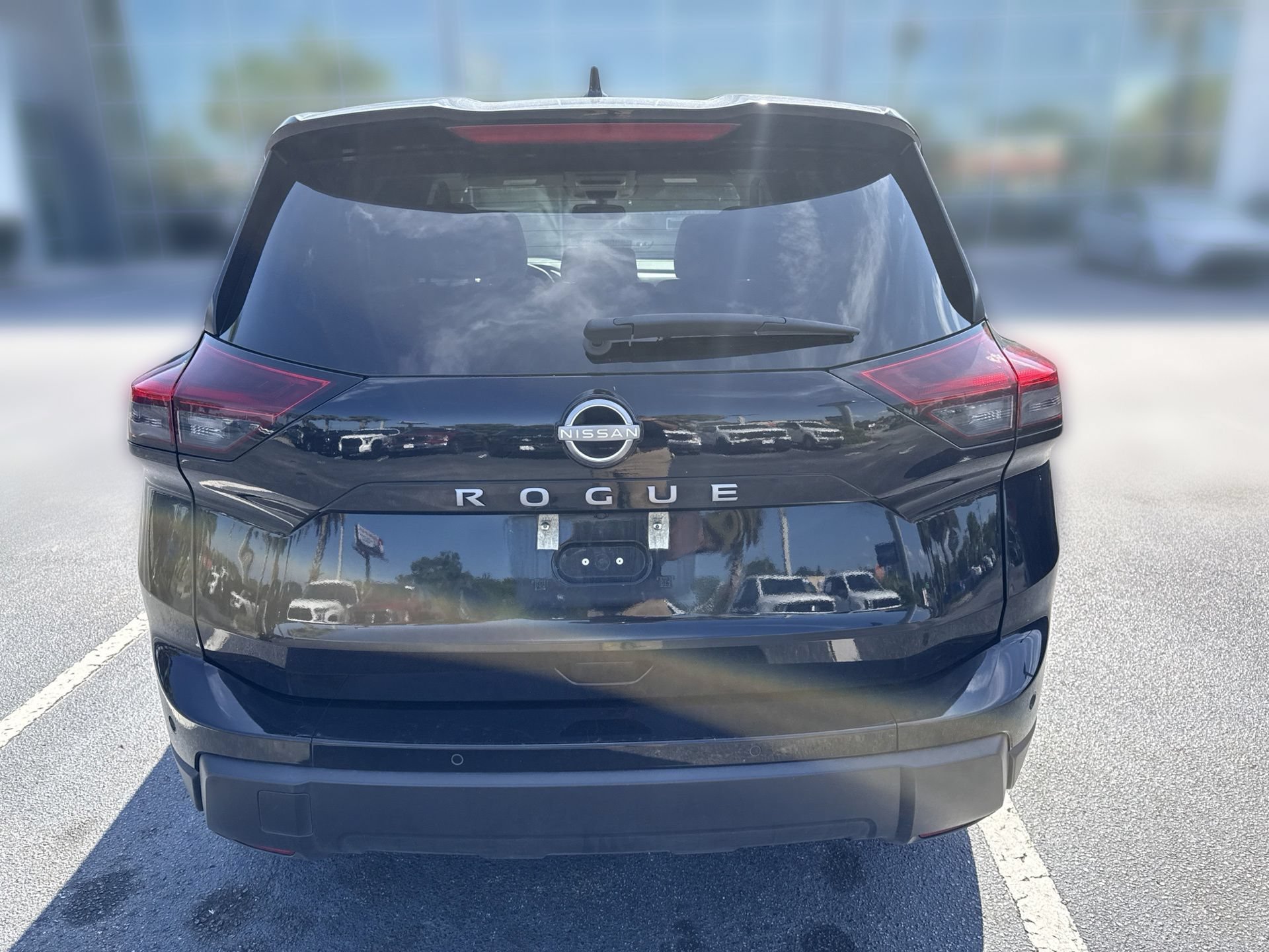 Used 2025 Nissan Rogue SV FWD image 5