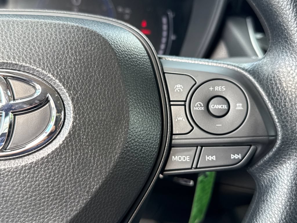 Used 2026 Toyota Corolla LE FWD image 16