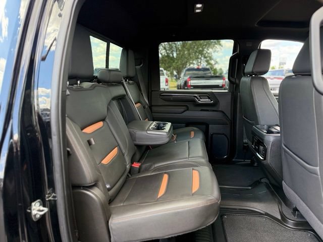 Used 2024 GMC Sierra 2500 AT4 w/ Technology Package AWD/4WD image 18