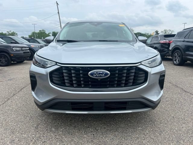 Certified 2023 Ford Escape Active w/ Tech Pack #2 AWD/4WD image 2