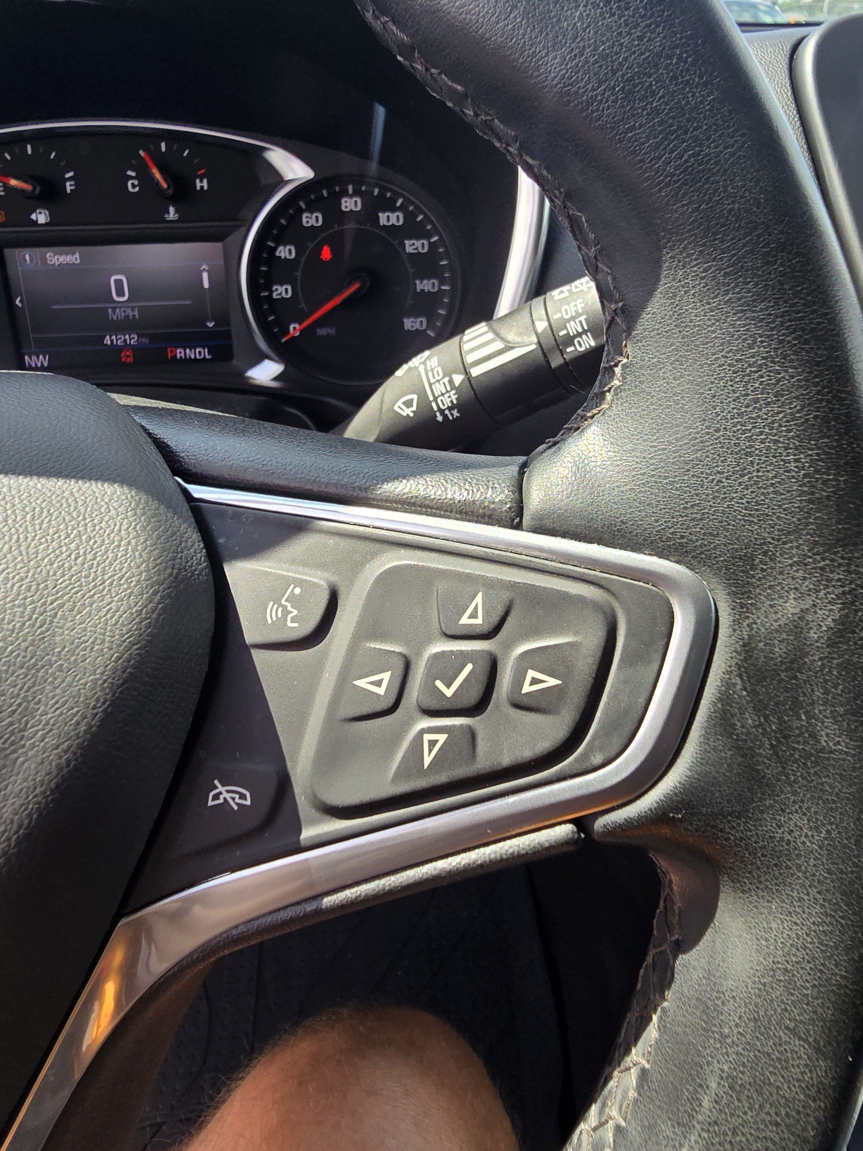Used 2023 Chevrolet Equinox LT FWD image 20