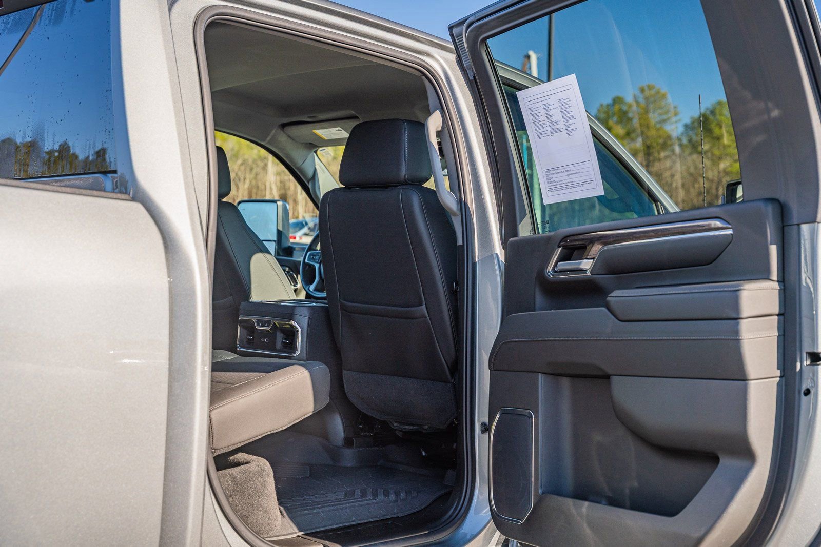 Used 2024 Chevrolet Silverado 2500 LTZ w/ LTZ Plus Package image 21