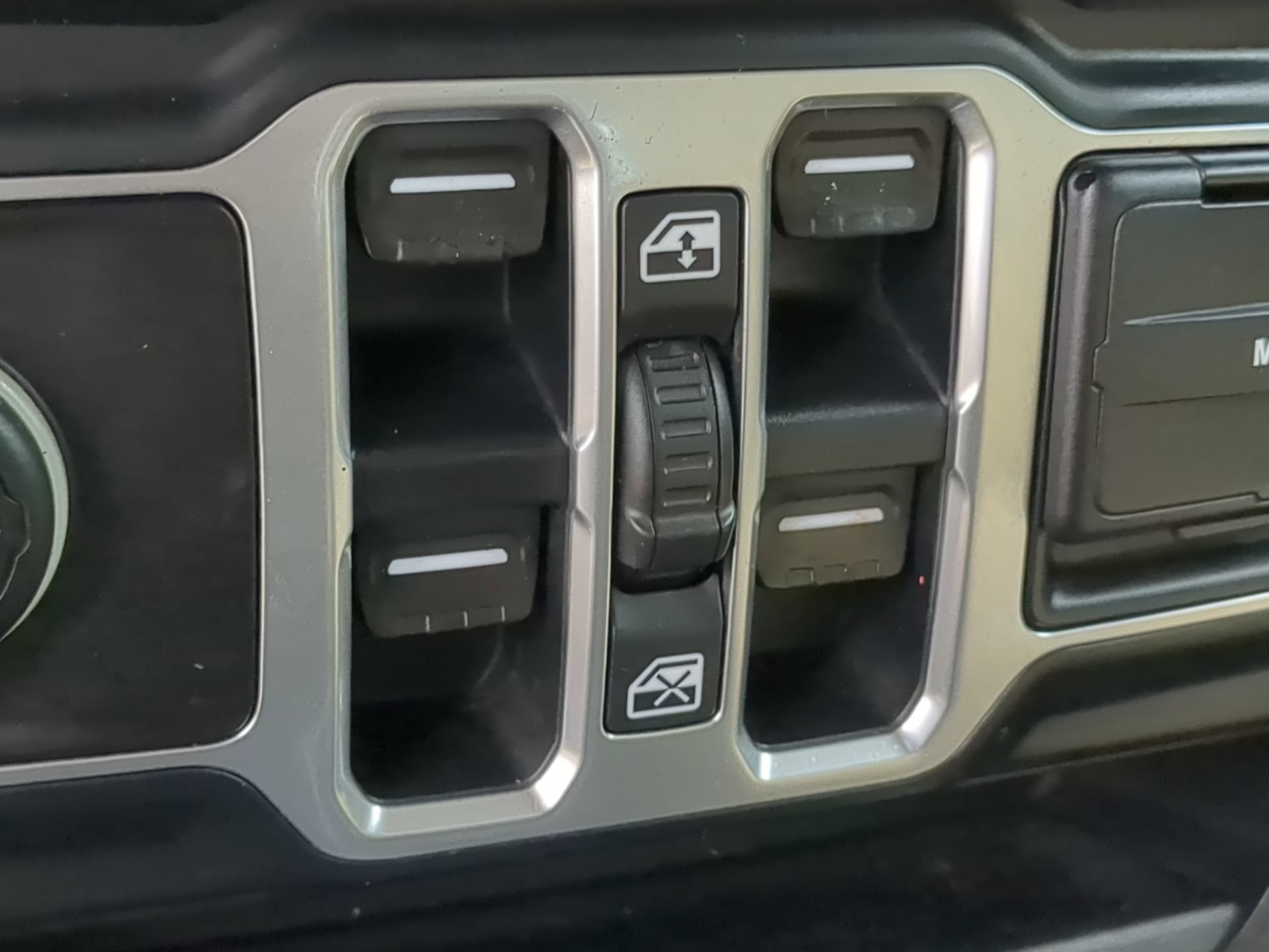 Used 2018 Jeep Wrangler Unlimited Sport S AWD/4WD image 54