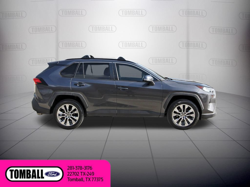 Used 2021 Toyota RAV4 XLE Premium FWD image 9