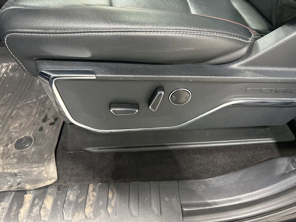 Certified 2022 Ford F150 Lariat w/ Equipment Group 502A High image 13