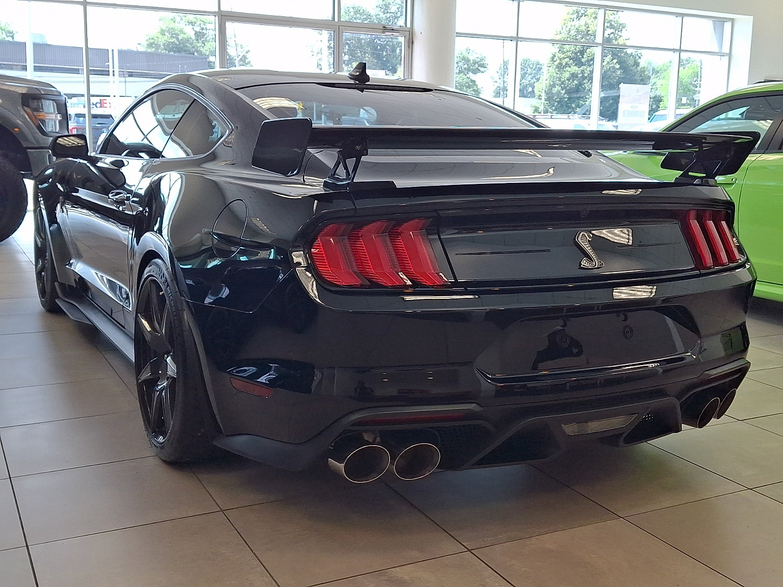 Certified 2020 Ford Mustang Shelby GT500 w/ Carbon Fiber Track Pack RWD image 6