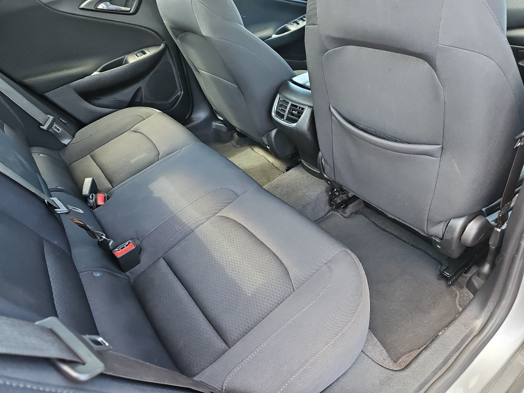Used 2025 Chevrolet Malibu LT FWD image 11