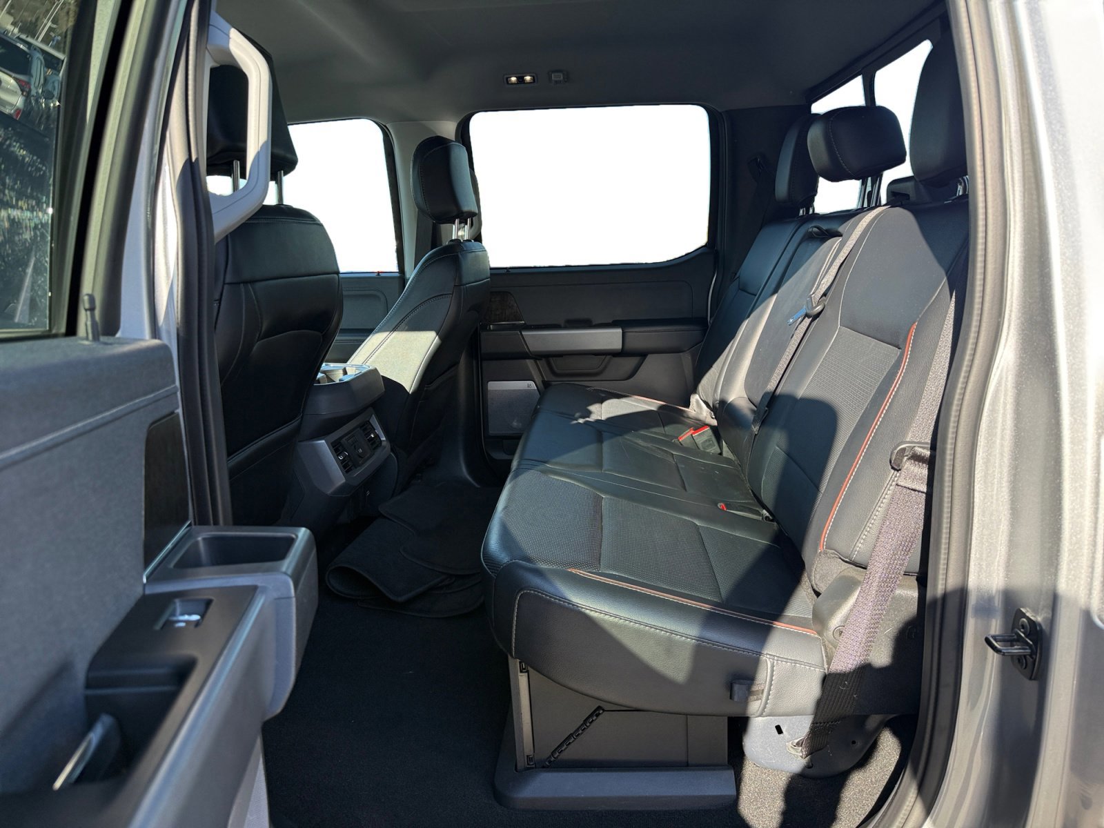 Certified 2024 Ford F250 Lariat w/ Sport Appearance Package image 16