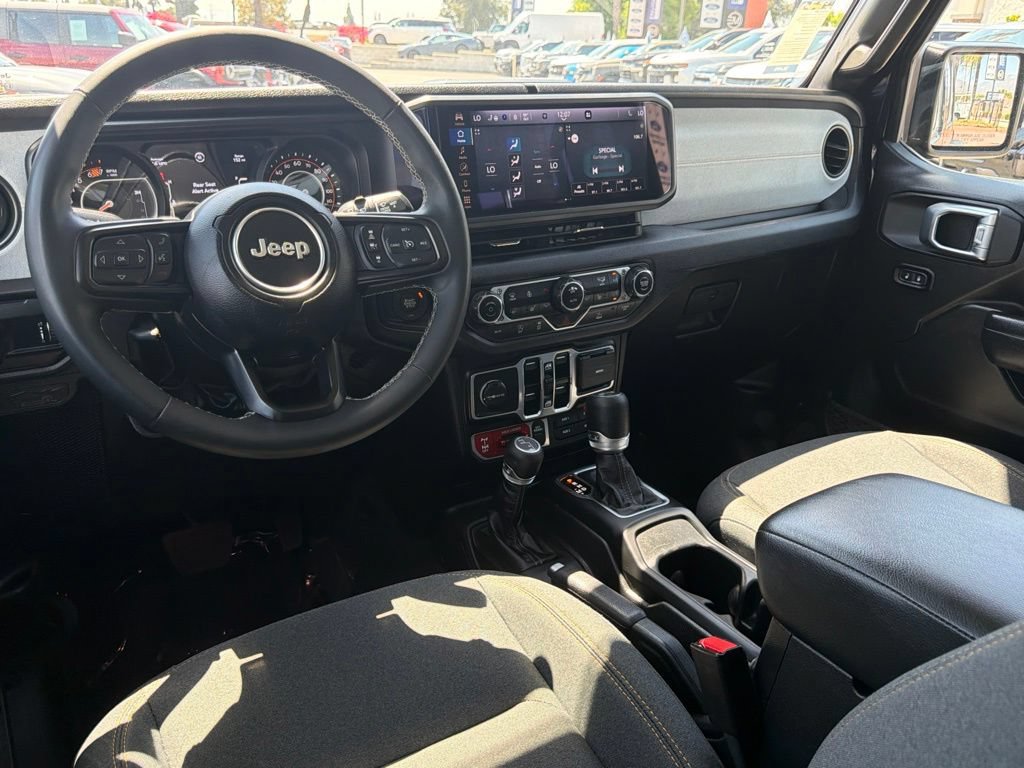Used 2025 Jeep Wrangler Unlimited Sport AWD/4WD image 34
