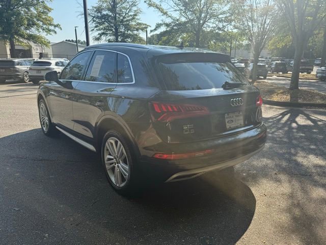 Used 2019 Audi Q5 Prestige w/ Prestige Package image 3